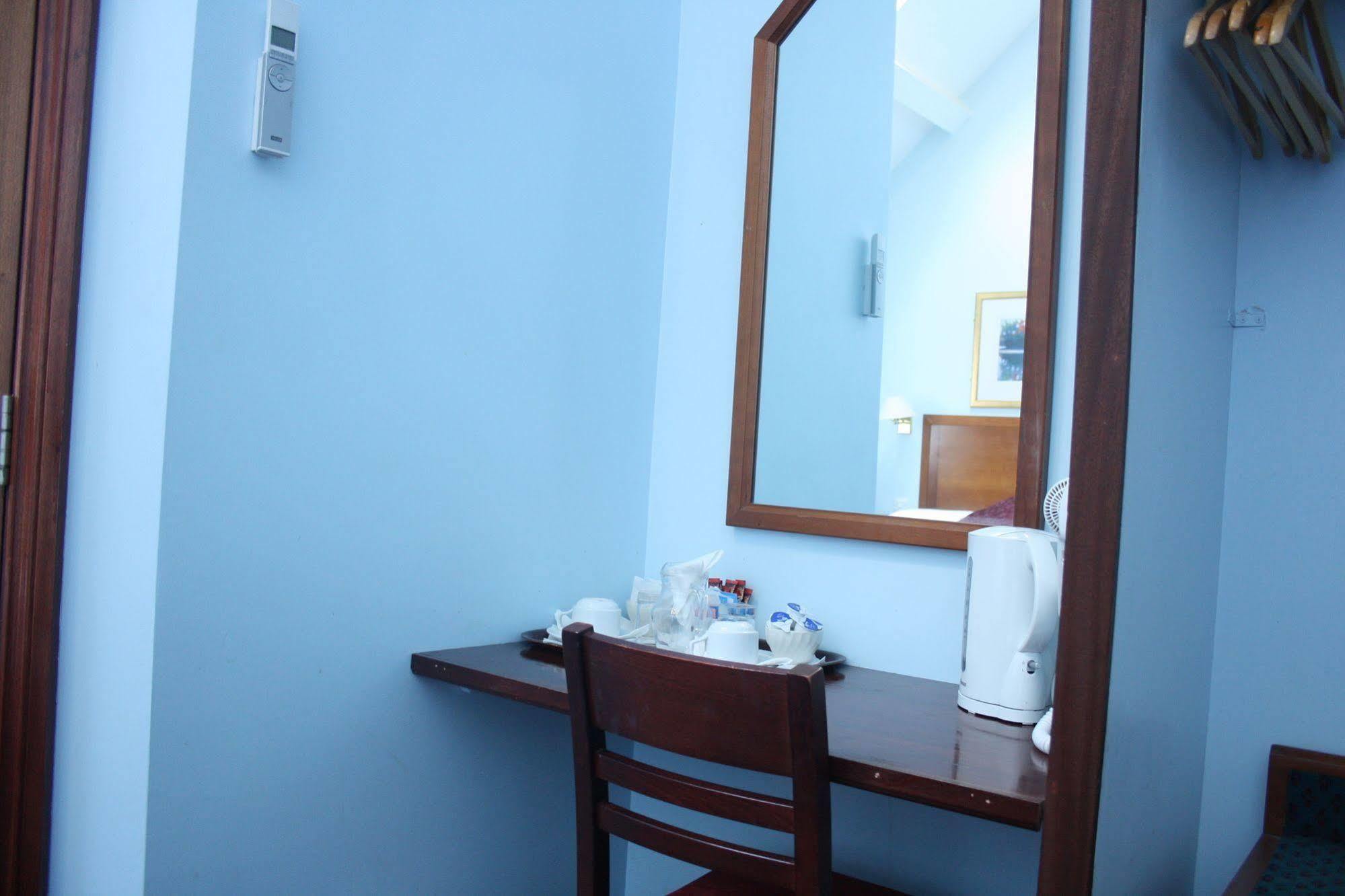 Kings Paget Hotel West Drayton  Luaran gambar