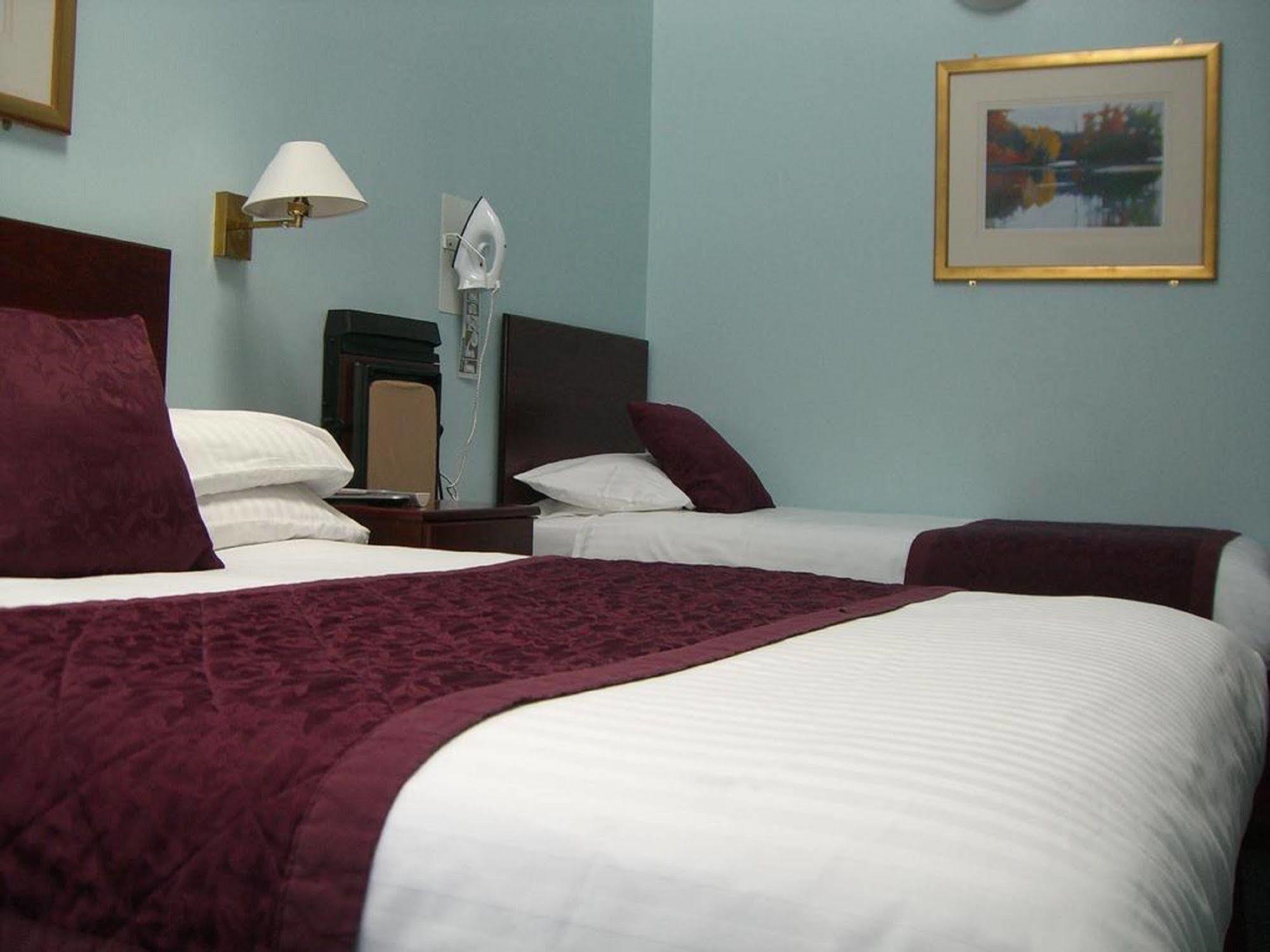 Kings Paget Hotel West Drayton  Luaran gambar
